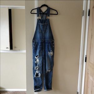 American eagle tomgirl overalls size medium NWT